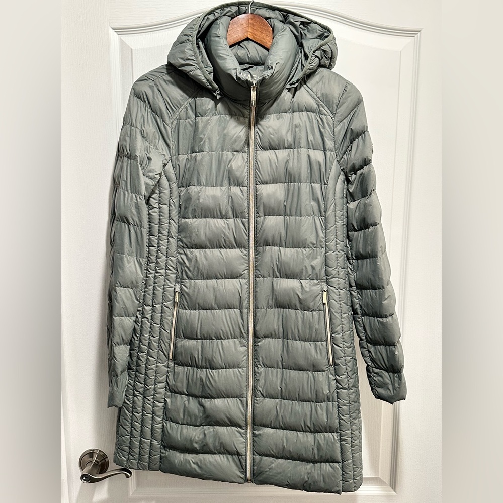 Michael Kors Women’s Green Hooded Packable Down Puffer Coat, Size Medium
